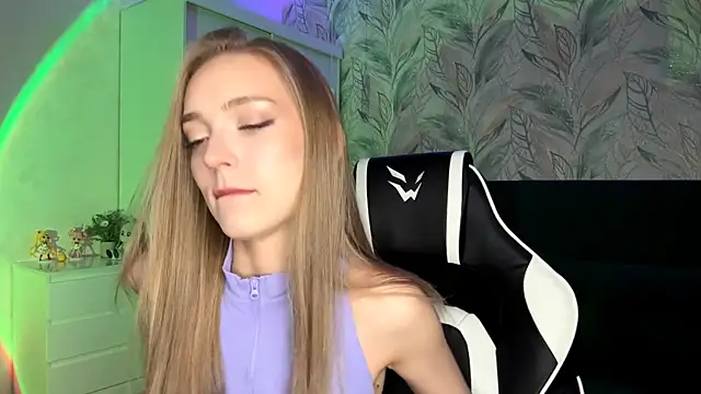 EvaPeace online show from 10-30-25, 05:24