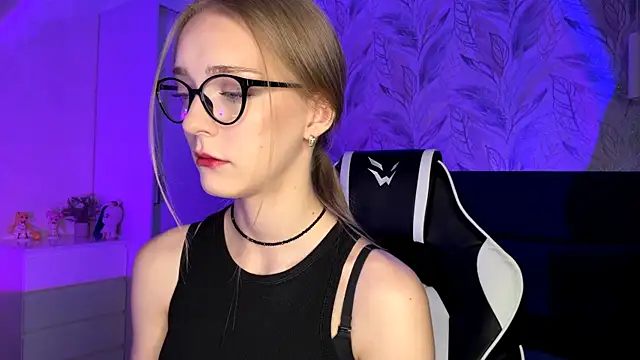 EvaPeace online show from 11-07-25, 04:18