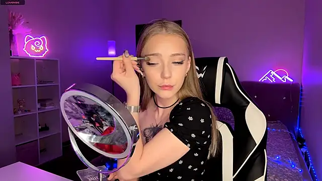 EvaPeace online show from 03-22-26, 12:30