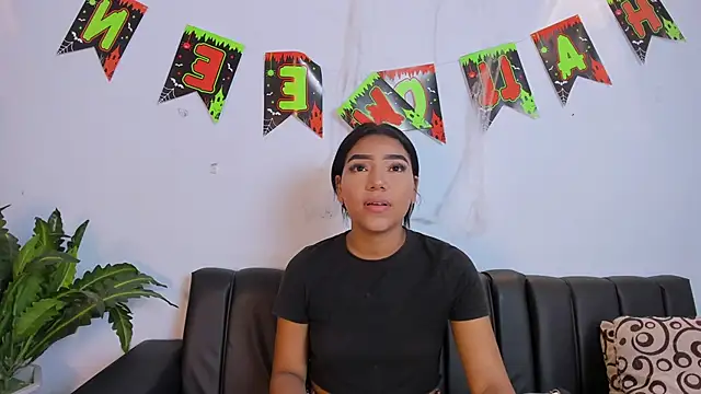 Snapshot of danka_smith17 chatting on 10-11-25, 02:59 danka smith17 online show from 10-11-25, 02:59