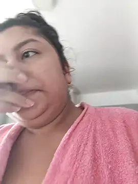 Snapshot of solnechka1 chatting on 10-16-25, 02:07 solnechka1 online show from 10-16-25, 02:07