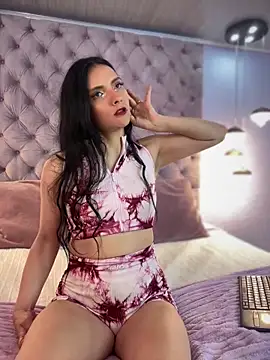 Snapshot of _Mia___x chatting on 10-18-25, 12:06 Mia x online show from 10-18-25, 12:06