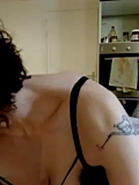 Snapshot of labellerose chatting on 02-24-26, 06:06 labellerose online show from 02-24-26, 06:06