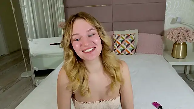 IndieMoon online show from 01-12-26, 07:41