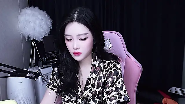 MISA 02 online show from 10-19-25, 01:12