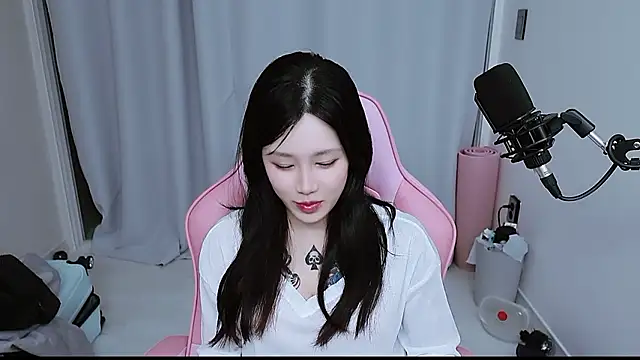 Snapshot of MISA_02 chatting on 01-14-26, 02:23 MISA 02 online show from 01-14-26, 02:23