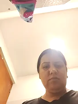 Candy-Samanthy online show from 10-29-25, 04:37