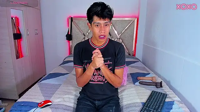 Jacovo2002 online show from 10-16-25, 04:13