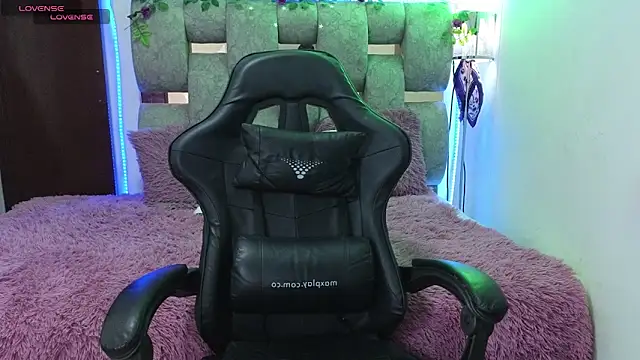 alix kitty online show from 04-16-26, 11:07