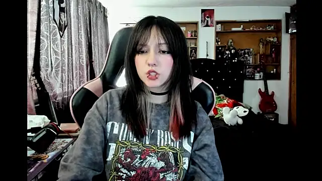 Snapshot of Maki_Zein_ chatting on 01-16-26, 02:10 Maki Zein online show from 01-16-26, 02:10