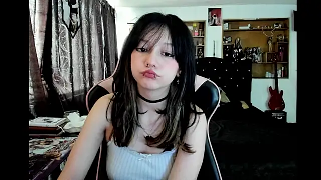 Snapshot of Maki_Zein_ chatting on 02-10-26, 07:29 Maki Zein online show from 02-10-26, 07:29