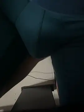 Snapshot of Flirtdick03 chatting on 11-23-25, 04:56 Flirtdick03 online show from 11-23-25, 04:56