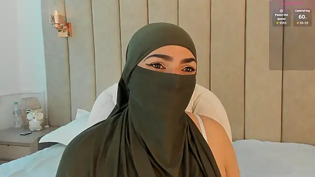  naylaa  online show from 12-16-25, 02:38