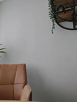 Snapshot of henkzwart chatting on 10-16-25, 08:37 henkzwart online show from 10-16-25, 08:37