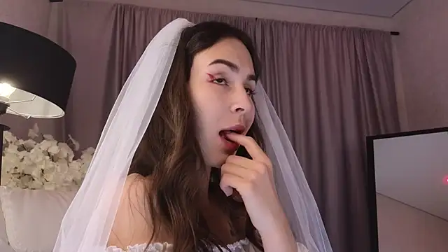 Snapshot of LionKierra chatting on 10-26-25, 02:50 LionKierra online show from 10-26-25, 02:50