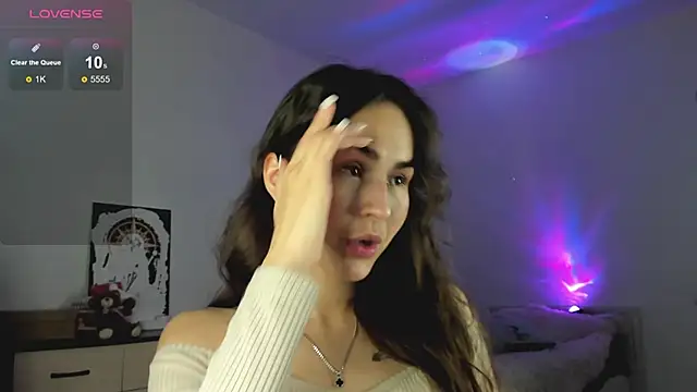 Snapshot of LionKierra chatting on 11-11-25, 04:23 LionKierra online show from 11-11-25, 04:23