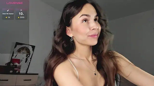 Snapshot of LionKierra chatting on 11-19-25, 04:12 LionKierra online show from 11-19-25, 04:12