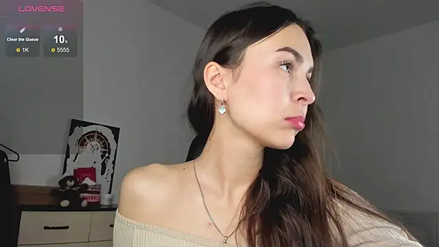 Snapshot of LionKierra chatting on 11-23-25, 03:06 LionKierra online show from 11-23-25, 03:06