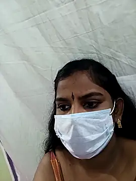 Snapshot of tamil_kanaka chatting on 10-17-25, 08:39 tamil kanaka online show from 10-17-25, 08:39