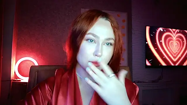 LolaMint  online show from 11-08-25, 12:27