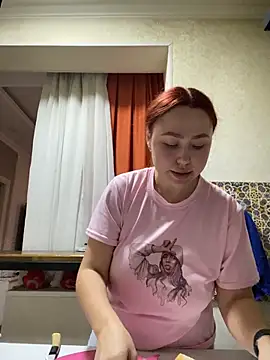 LolaMint  online show from 12-20-25, 01:29