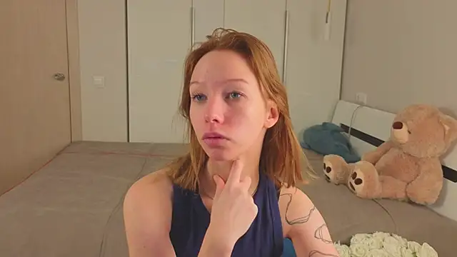 LilyVoise online show from 11-04-25, 12:04