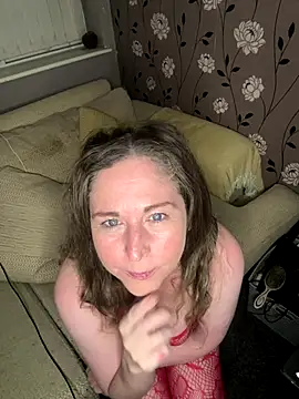 Snapshot of foxy-Chantelle chatting on 10-18-25, 11:49 foxy-Chantelle online show from 10-18-25, 11:49