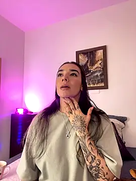  Emily Sands  online show from 10-27-25, 11:20