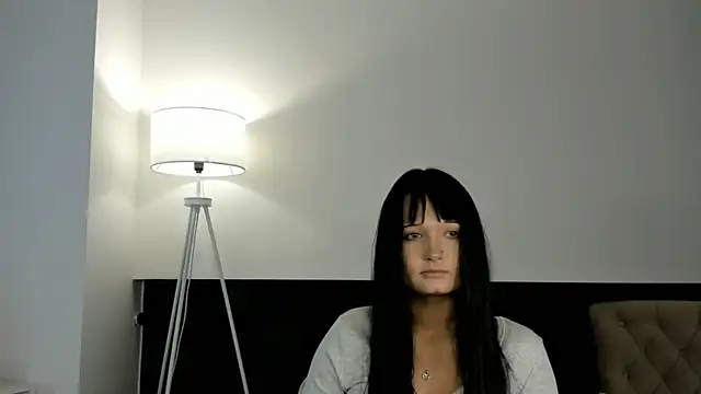 Snapshot of SherronSenner chatting on 10-14-25, 06:47 SherronSenner online show from 10-14-25, 06:47