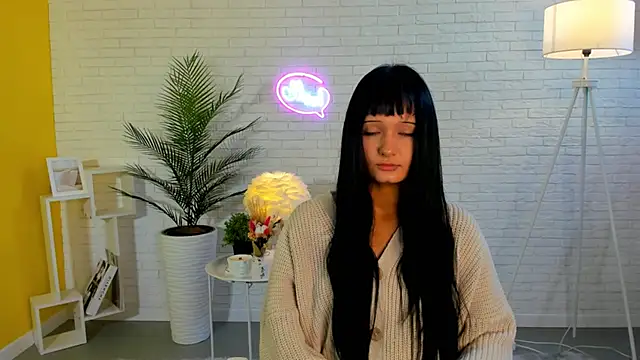 Snapshot of SherronSenner chatting on 10-16-25, 06:25 SherronSenner online show from 10-16-25, 06:25