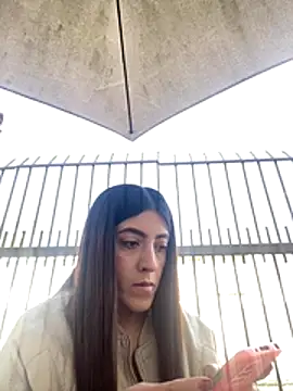 Snapshot of ElectraPink_ chatting on 12-18-25, 12:44 ElectraPink online show from 12-18-25, 12:44