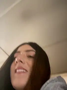 Snapshot of ElectraPink_ chatting on 02-02-26, 01:32 ElectraPink online show from 02-02-26, 01:32