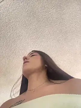 Snapshot of ElectraPink_ chatting on 02-26-26, 01:43 ElectraPink online show from 02-26-26, 01:43