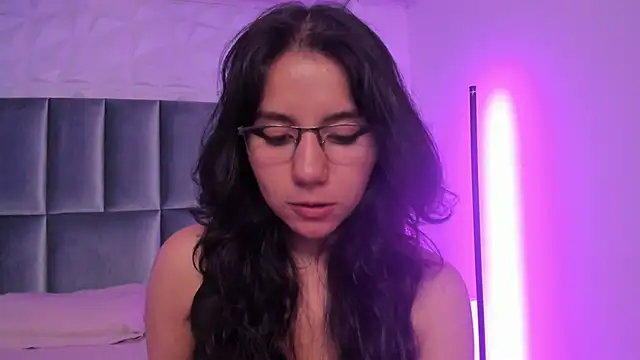 HollyPeach online show from 02-26-26, 07:46