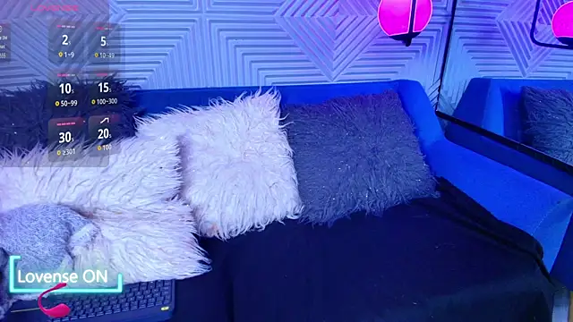 CinnamonHeat online show from 10-14-25, 11:11