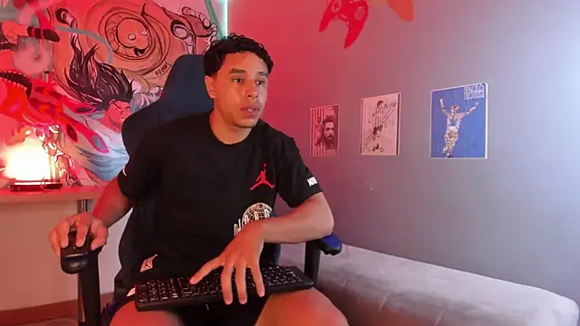 Snapshot of Adrian_Volt chatting on 10-19-25, 08:31 Adrian Volt online show from 10-19-25, 08:31