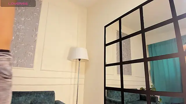 Snapshot of Adrian_Volt chatting on 10-24-25, 08:05 Adrian Volt online show from 10-24-25, 08:05