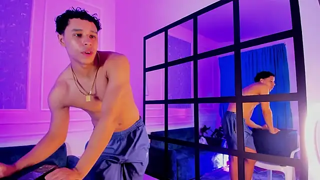 Snapshot of Adrian_Volt chatting on 11-07-25, 02:55 Adrian Volt online show from 11-07-25, 02:55