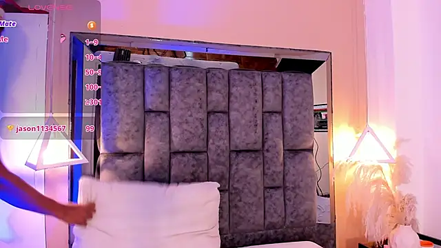 SofiRuiz  online show from 12-21-25, 03:24