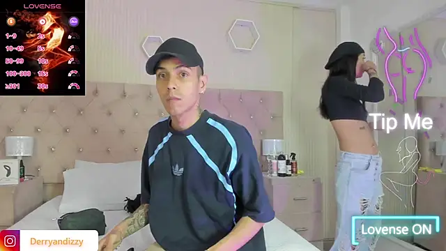 DerryAndIzzy online show from 11-07-25, 04:56