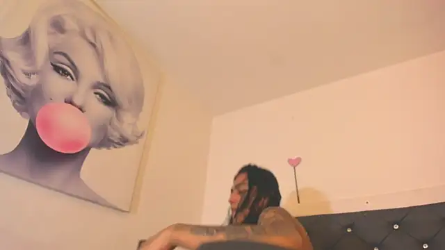 BiancaValentinna online show from 10-29-25, 05:58