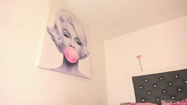 BiancaValentinna online show from 12-20-25, 01:56