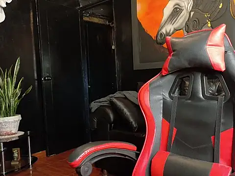 Molotov Explosive online show from 02-02-26, 12:31