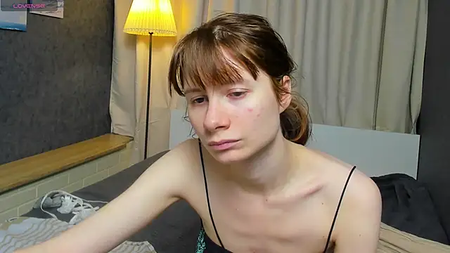 Snapshot of EvelynJin_ chatting on 10-21-25, 03:24 EvelynJin  online show from 10-21-25, 03:24