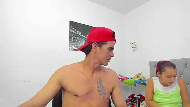 Sofi And Santy online show from 11-26-25, 12:44