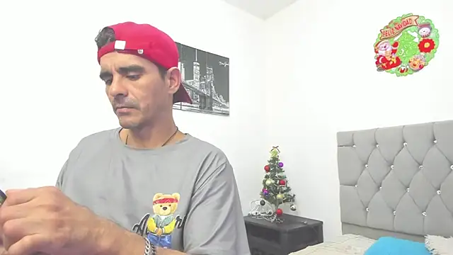 Sofi And Santy online show from 01-12-26, 09:09