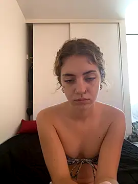 katiesxoxo3 online show from 10-14-25, 09:04
