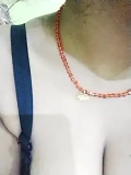 kiara-simmi online show from 12-17-25, 05:08