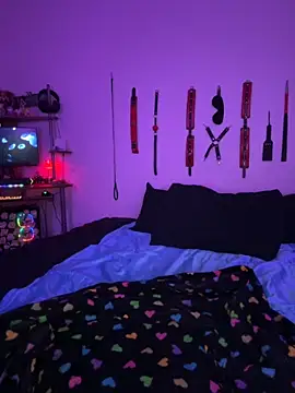 MiniMonroe online show from 11-27-25, 09:44