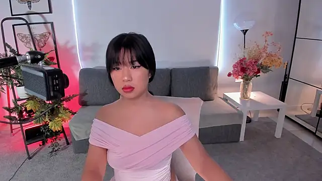 Erika Kim online show from 11-24-25, 06:35